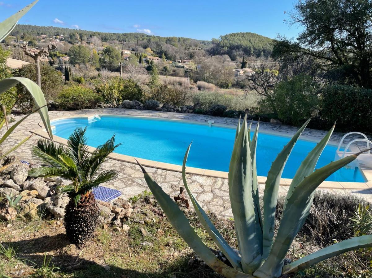 La Parenthese Du Var - Gite Avec Grande Terrasse Vue Sur Piscine Saint-Antonin-du-Var Exterior foto