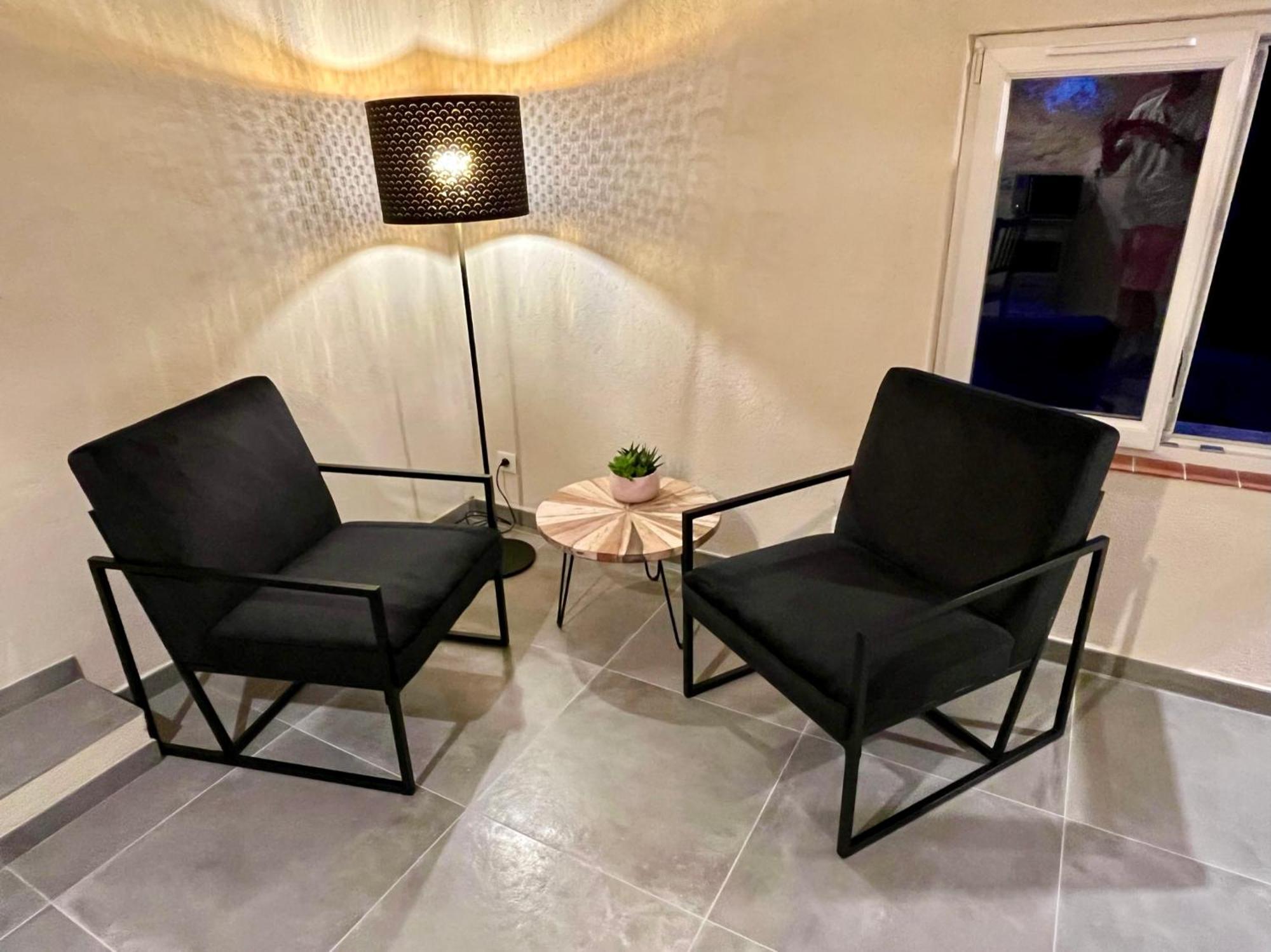 La Parenthese Du Var - Gite Avec Grande Terrasse Vue Sur Piscine Saint-Antonin-du-Var Exterior foto