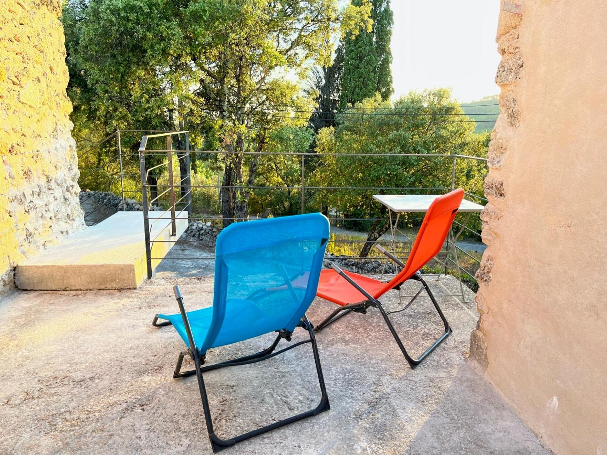 La Parenthese Du Var - Gite Avec Grande Terrasse Vue Sur Piscine Saint-Antonin-du-Var Exterior foto